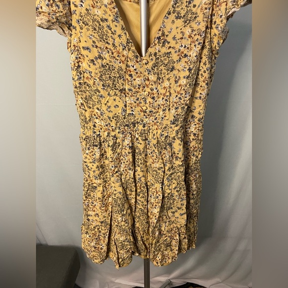 Maurices Babydoll Dress Yellow Floral Short Flutter Sleeve Tiered Ruffle XS - Picture 2 of 11